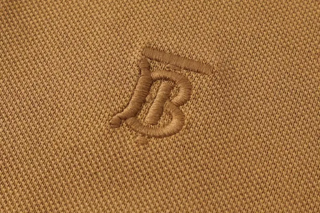 ：240 BURBERRY Polo New Arrival Classic TB ， ， Classic ， ， ， 100% ， ， ， ：Black White Dark Blue Gray Dark Gray Green Brown Size：M-XXL ， Burberry ， 。 ， 。100% :100% ;96% 4%